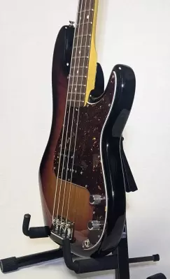 Fender - American Professional II Precision Bass, Rosewood Fingerboard - 3-Colour Sunburst 4
